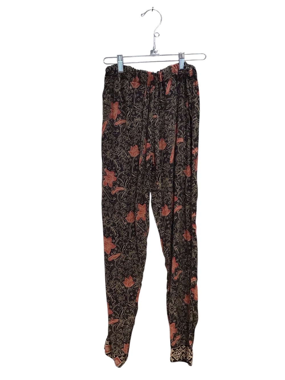 Natalie Martin Black Leggings with Coral Floral Print